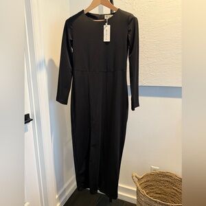 Black Dress w/Front Slit, Long Sleeves